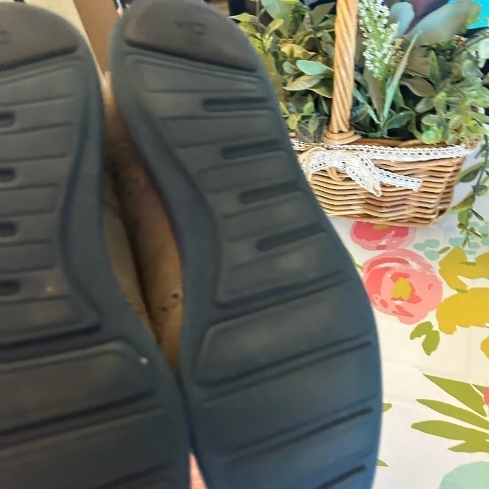 Cole Haan nice preowned